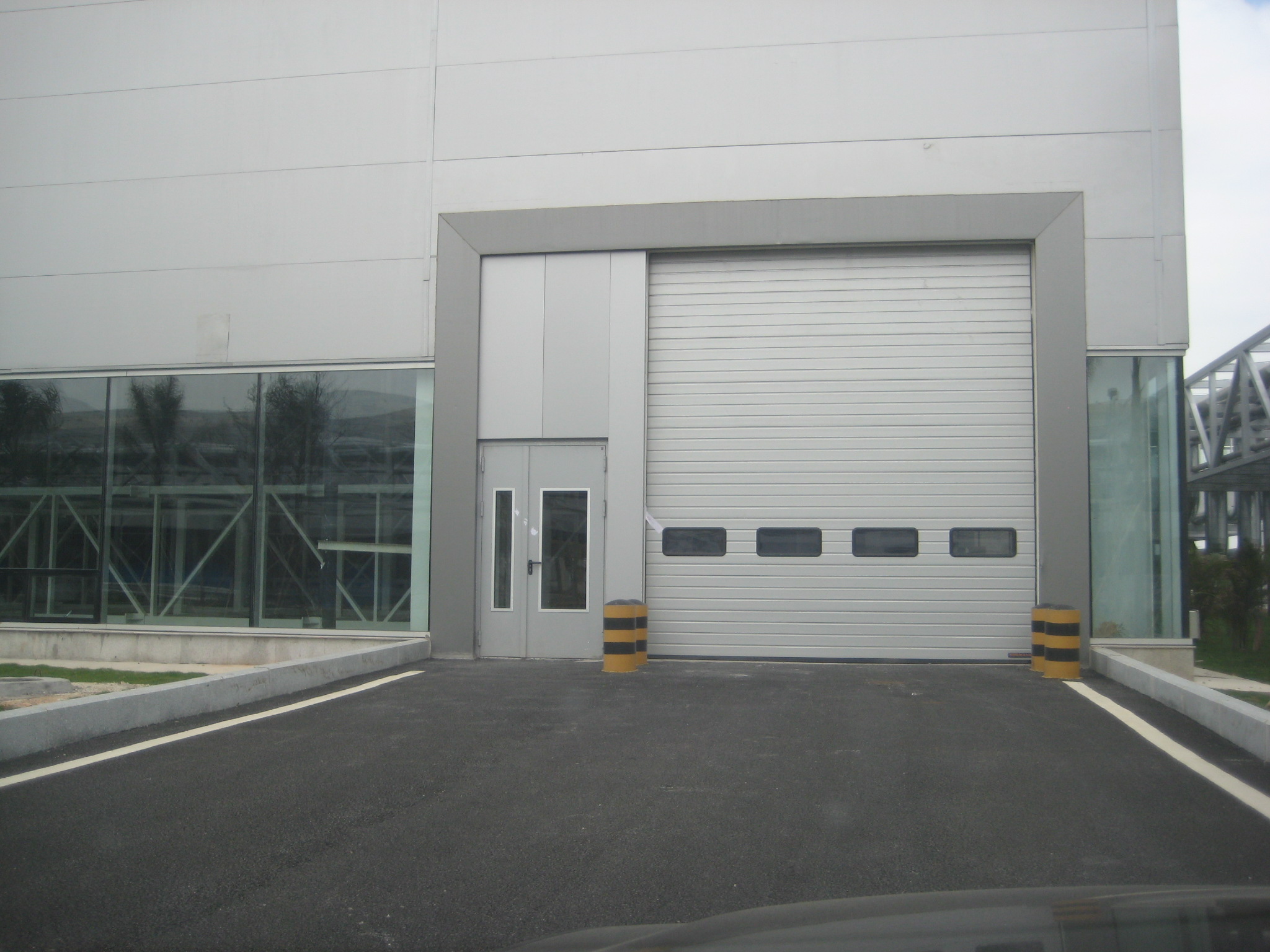 Dock Warehouse Overhead Sectional Door 